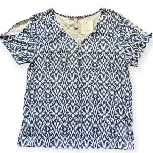 NoraCora Blue and White Buttoned Blouse with Geometric Pattern Women’s Size M